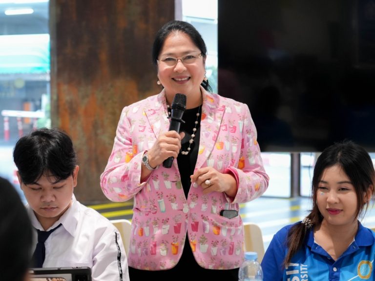 คณะมนุษยศาสตร์ฯ จัดโครงการ “การจัดการความรู้ ปีการศึกษา 2568” ในหัวข้อ “กิจกรรมการสร้างพลเมืองตื่นรู้ เพื่อสู่เป้าหมายการพัฒนาที่ยั่งยืน (Active Citizen for SDGs)” โดยได้รับเกียรติจาก ผศ.ดร.ยุสนีย์ โสมทัศน์ อาจารย์ประจำหลักสูตรภาษาและวัฒนธรรมไทย เป็นวิทยากร