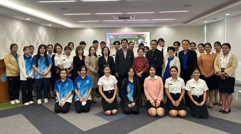 ผศ.พัศรินทร์ ก่อเลิศวรพงศ์ ได้รับเชิญเป็นวิทยากรอบรมในโครงการพัฒนาวิชาชีพครูประถมศึกษา