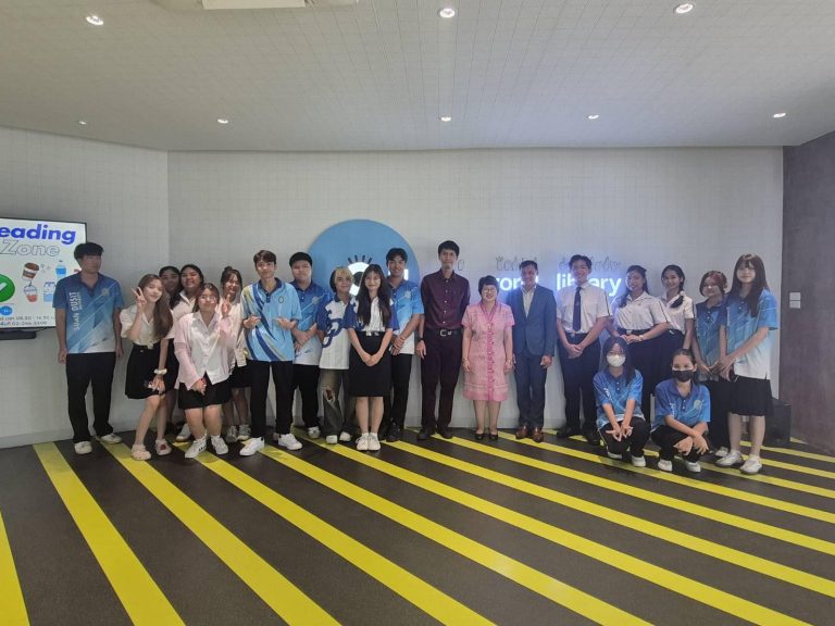 กิจกรรม “อบรมภาษาในฐานะมรดกทางวัฒนธรรมของชาติ เรื่อง บาลีพาสนุก ละตินพิสมัย” ผู้ช่วยศาสตราจารย์ปริศนา ฟองศรัณย์ อาจารย์ผู้จัดกิจกรรมนี้ขึ้นมา