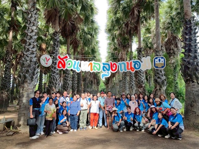 หลักสูตรภาษาและวัฒนธรรมไทย คณะมนุษยศาสตร์และสังคมศาสตร์ มหาวิทยาลัยสวนดุสิต ส่งตัวแทนนักศึกษาชั้นปีที่ 1 เข้าร่วมโครงการ “มนุษย์ท่องเที่ยวฯ Society Club ปี 3” เส้นทาง เพชรบุรีแดนใจ