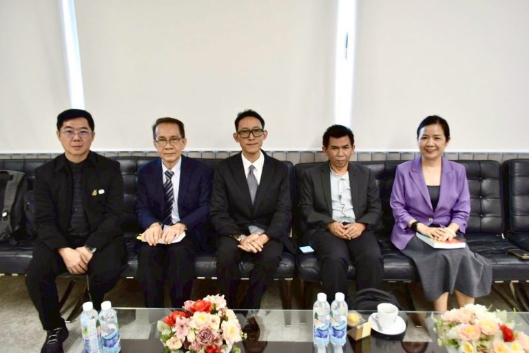 ผู้ช่วยศาสตราจารย์สำเนียง ฟ้ากระจ่าง อาจารย์หลักสูตรภาษาและวัฒนธรรมไทย ได้รับเกียรติรับเชิญเป็น วิทยากรในครั้งนี้